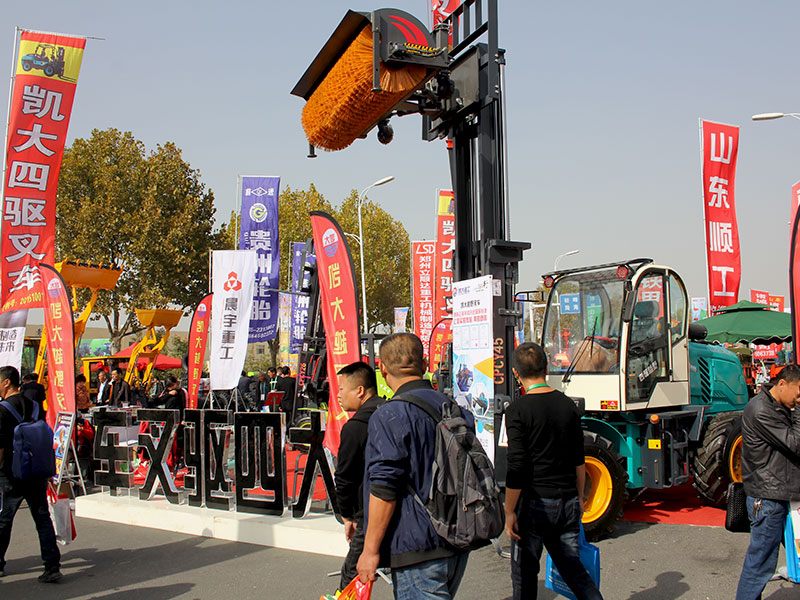 Kaystar multi-purpose forklift at Qingdao Agricultural Machinery Exhibition