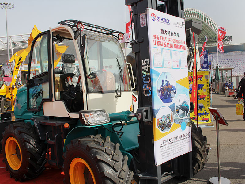 Kaystar multi-purpose forklift at Qingdao Agricultural Machinery Exhibition