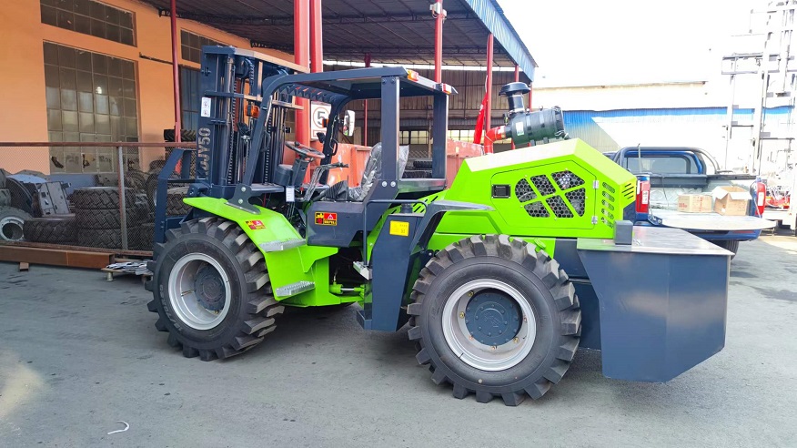 Kaystar 5 tons articulated four-wheel drive outdoor forklift-Landtiger50(KDJY50)