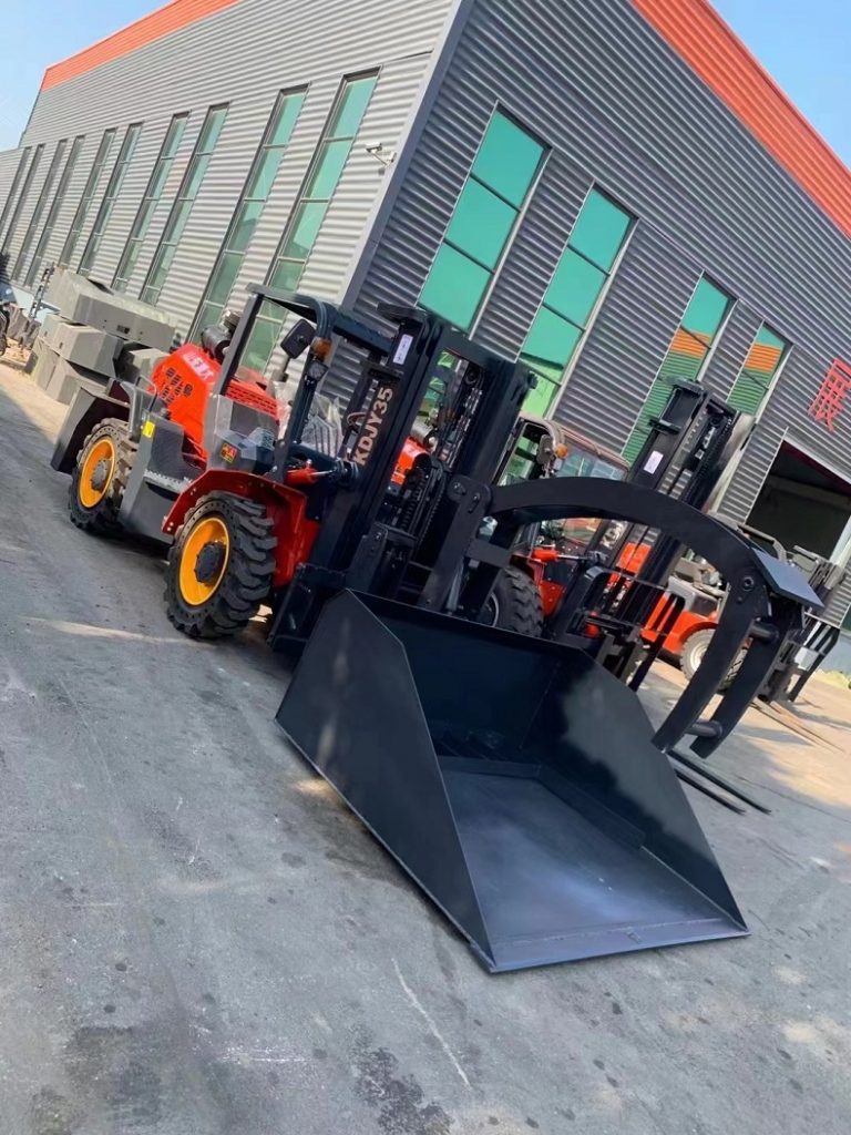 3.5 Ton Off-road forklift with accessories（China KDJY35）