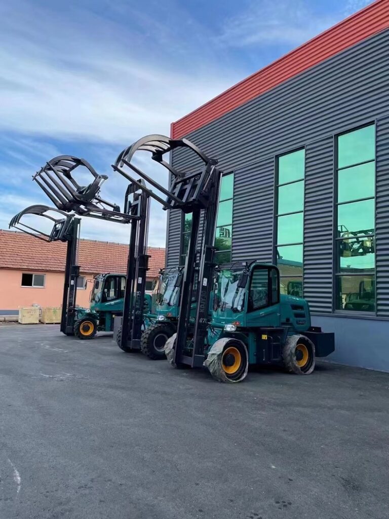 Multifunctional All Terrain Forklift-upper clamp ,grab,handler