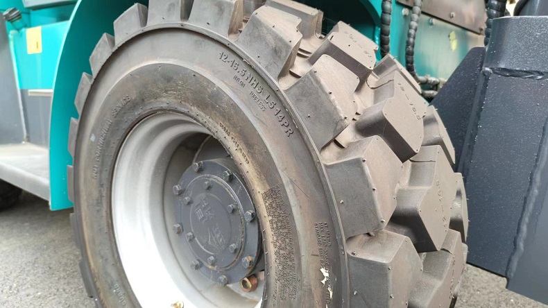 Kaystar off-road tires for all-terrain forklifts