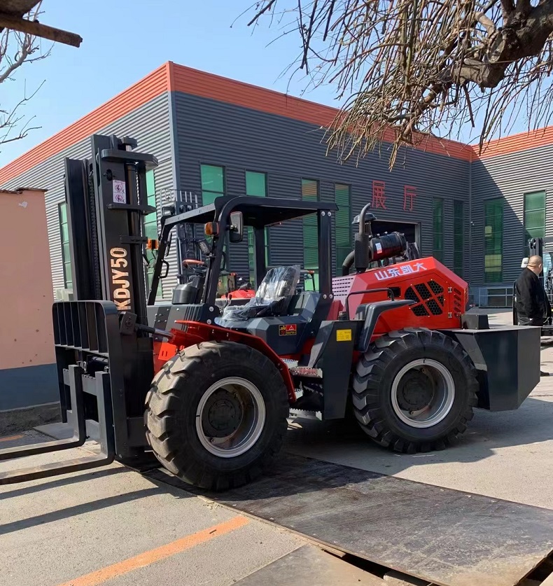 LandTiger50Pro four wheel drive forklift handler-5Ton