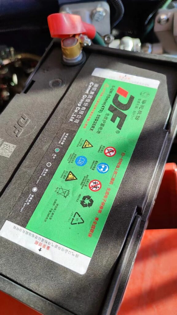 Maintenance-free battery for four-wheel drive forklift