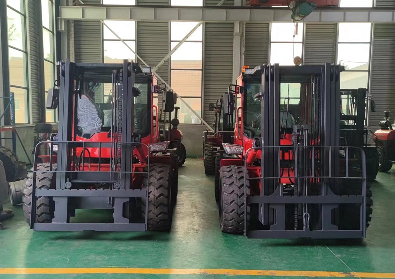 Landtiger35 four-wheel drive construction forklift with wide view mast
