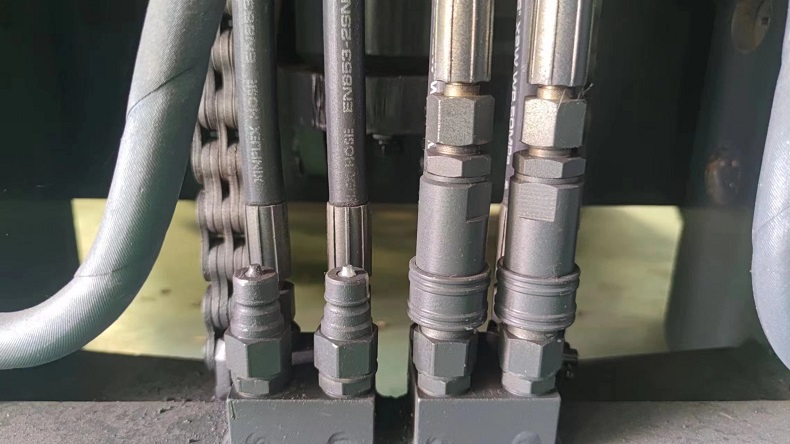 China Quick couplings for forklift attachments