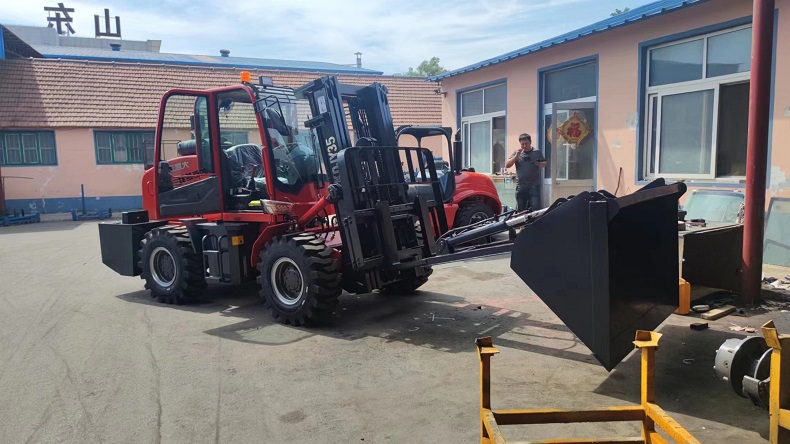 China All Terrain Forklift Manufacturer Factory Photos