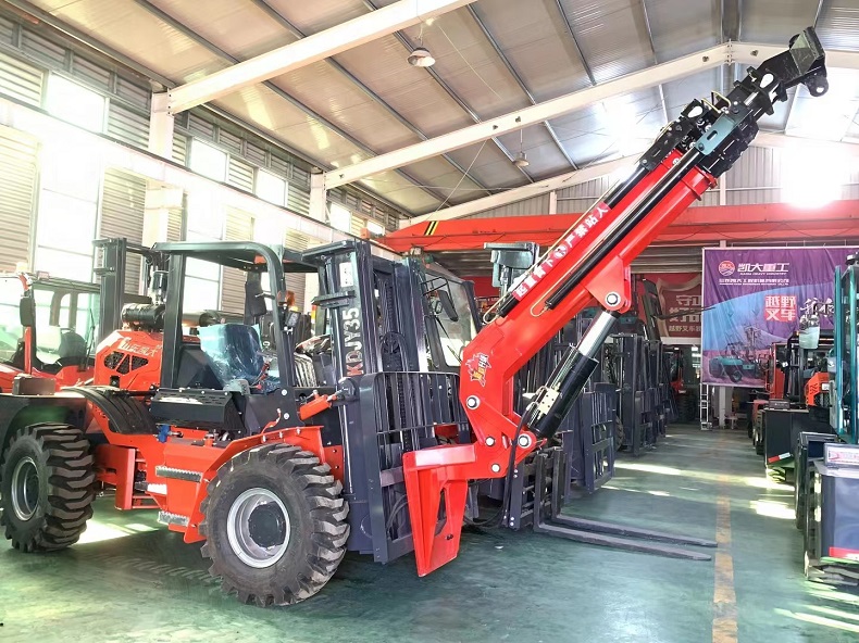 Four-wheel drive forklift Landtiger35R (KDJY35) with telescopic boom
