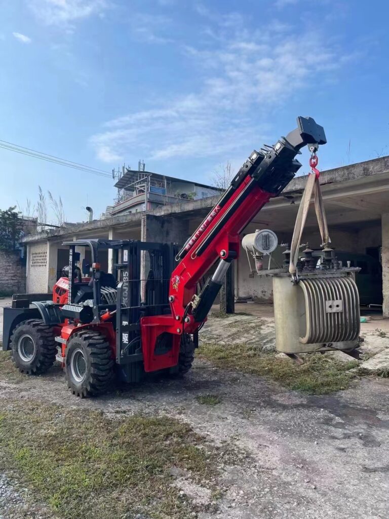 Forklift Crane(Fly Jib) Is Working On The Construction Site,china kaystar landtiger35r 4wd forklift with a 9.3m fly jib(boom)