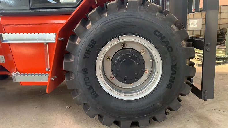 20.5/70-16 YH-5B Chaoyang high-tread tires for  china kaida 4wd forklift 3.5t