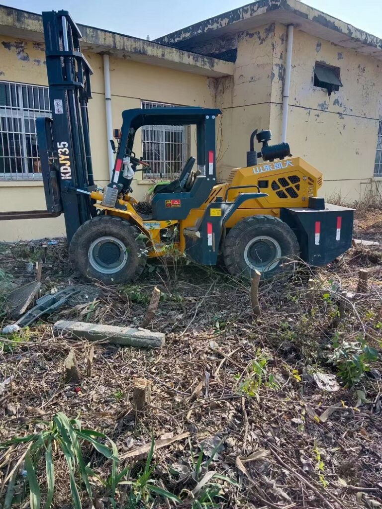 KAIDA KDJY35 3500KG Diesel four-wheel drive forklift, articulated, cheap, factory direct sales.