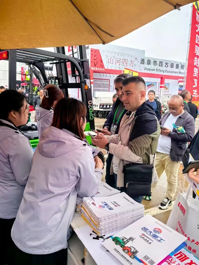 Going beyond the limits: Kaida 4x4 forklifts are making waves at the 2024 exhibition!