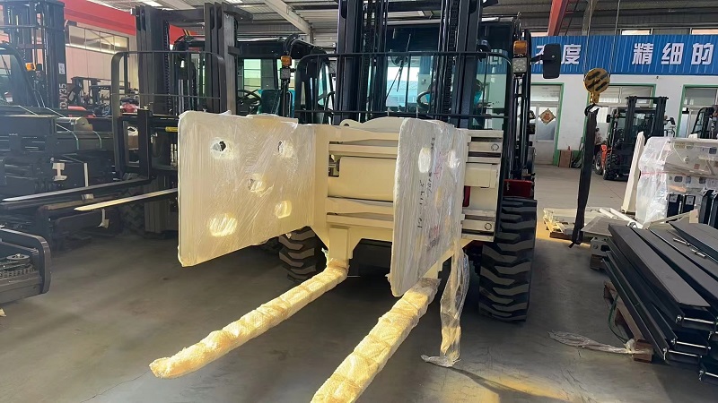 yingfa Kaida huaya Off-road forklifts with rotating clamps
