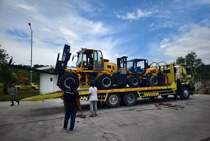 Kaida rugged terrain forklift for solar site construction