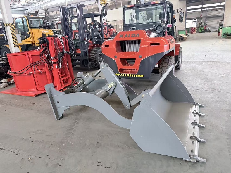 Rough terrain forklift replacing wheel loader functions with heavy-duty super bucket attachment