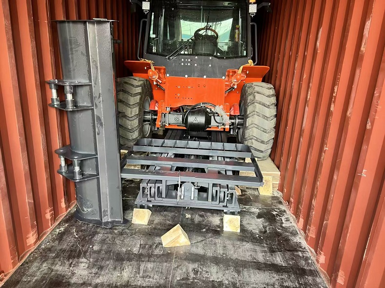 Securing 4WD diesel off-road forklift inside shipping container