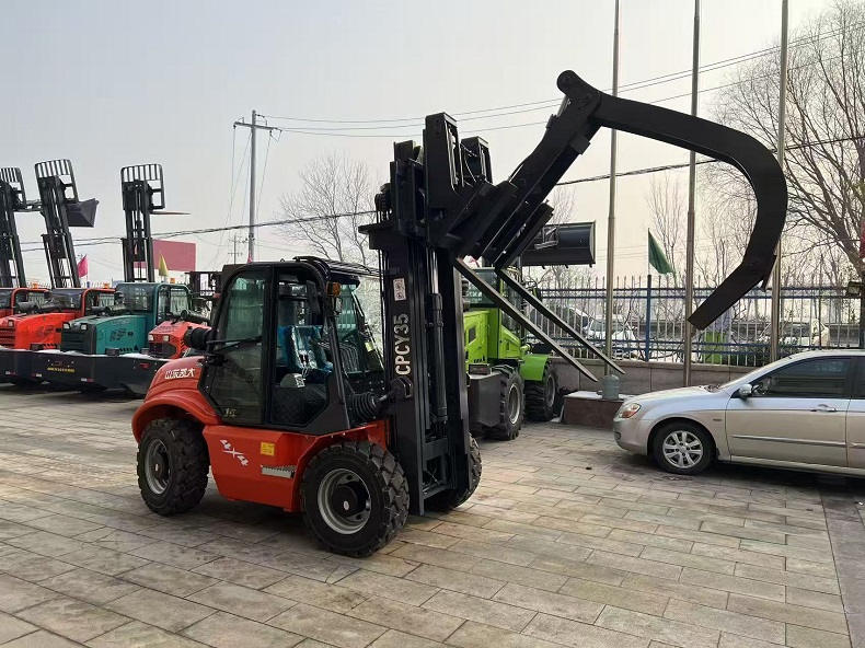 Steel pipe clamp
