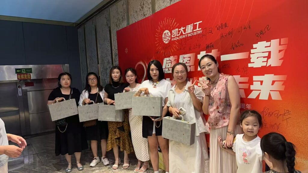 Kaida Heavy Industry domestic sales team during the 21st anniversary celebration
