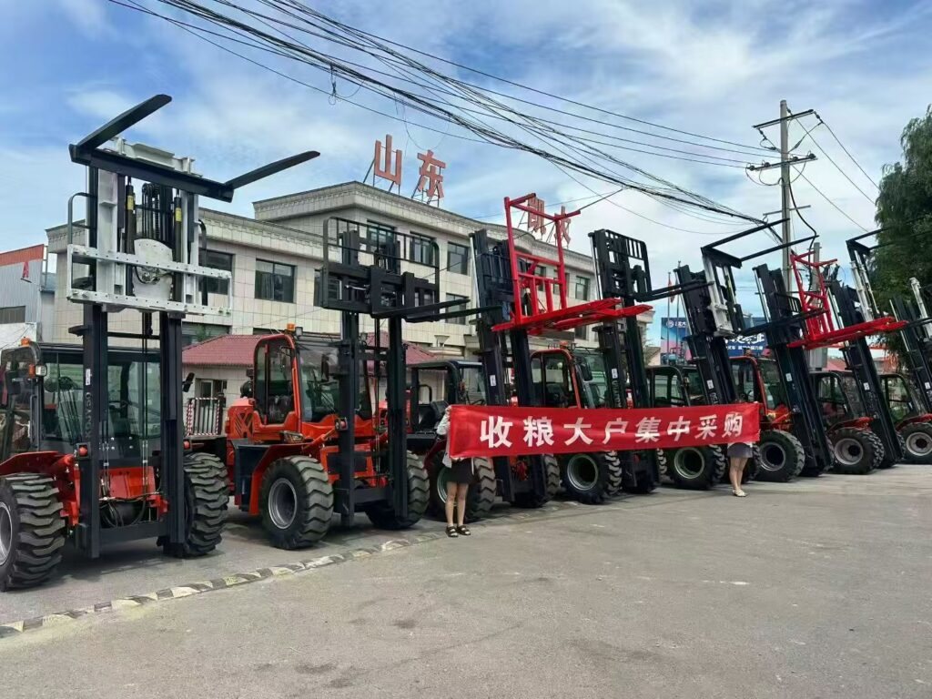 8 units Landtiger50R & Landtiger50RC 5 ton 4WD rough‑terrain forklifts full overview before shipment, group order for Chinese grain merchants