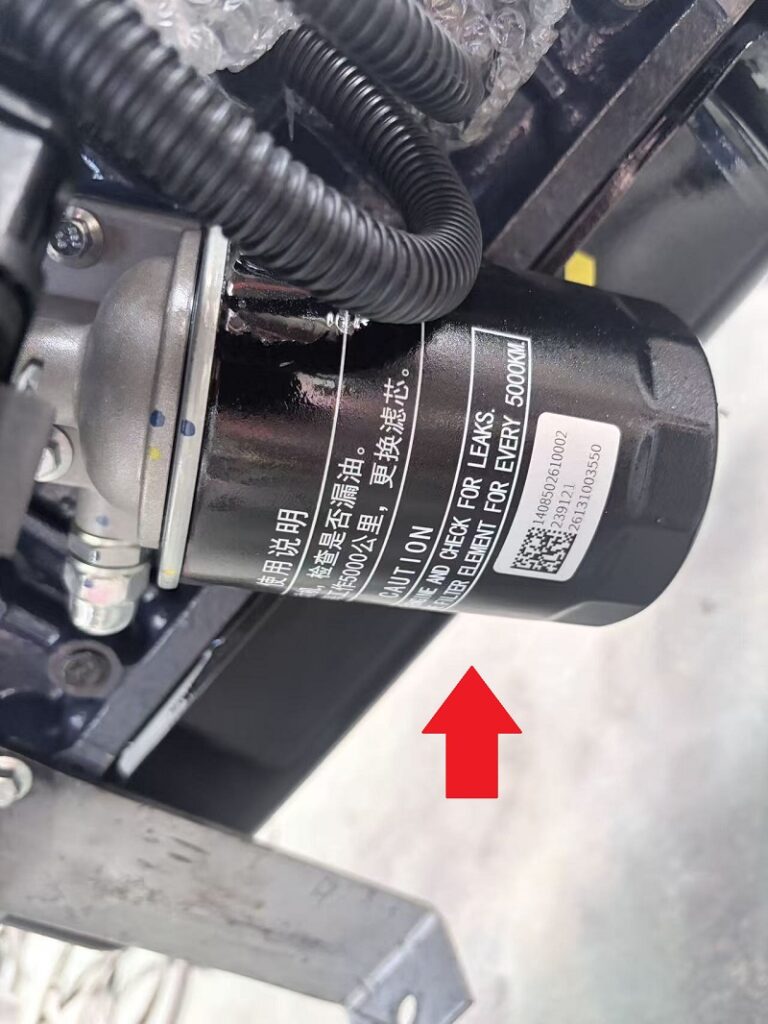 4WD rough terrain forklift diesel filter location replacement guide