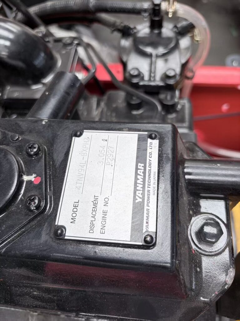 Yanmar 4TNV94L-BXPHZ diesel engine nameplate