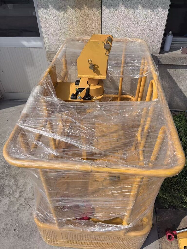 4WD rough terrain forklift work basket