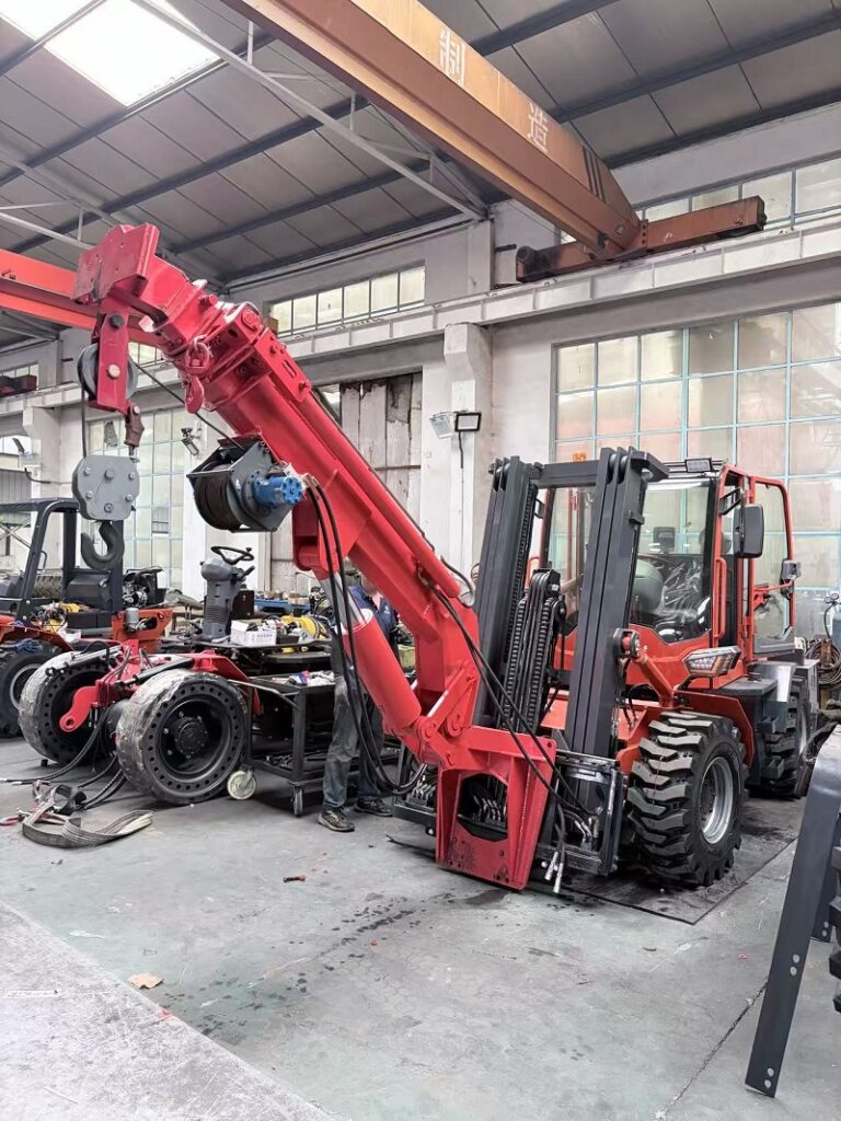 Landtiger35 4WD rough terrain forklift fly jib installation